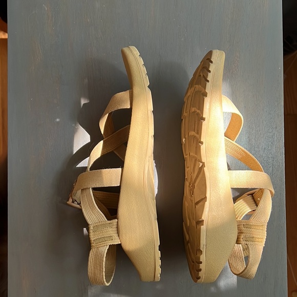 Chaco Z1 Classic 2023 Curry sold out - Picture 3 of 5